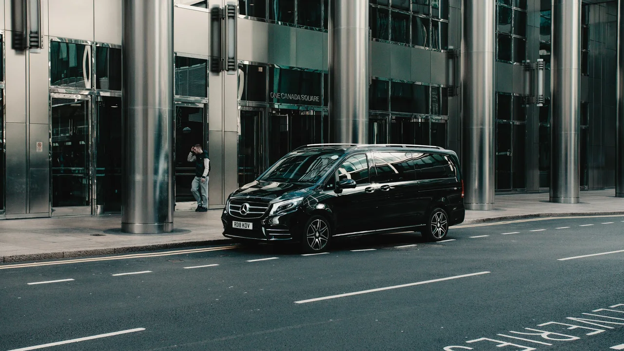 Mercedes-Benz passenger van from the original template